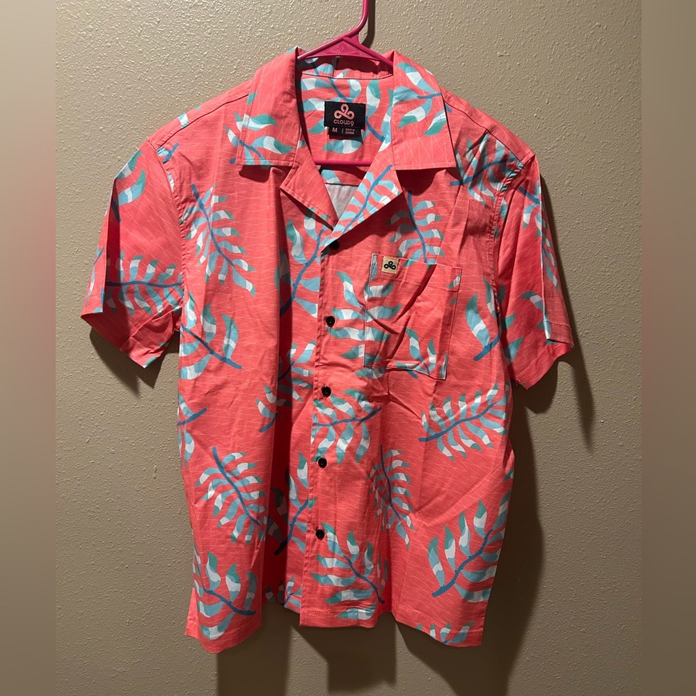 NWOT Men’s Cloud9 Shirt